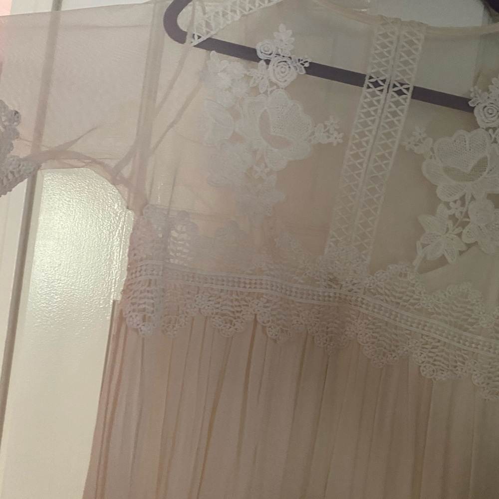 Lace/Mesh Off White Dress - Picture 2 of 4